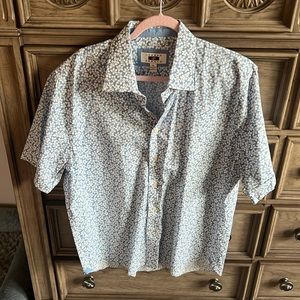 Men’s button down polo!